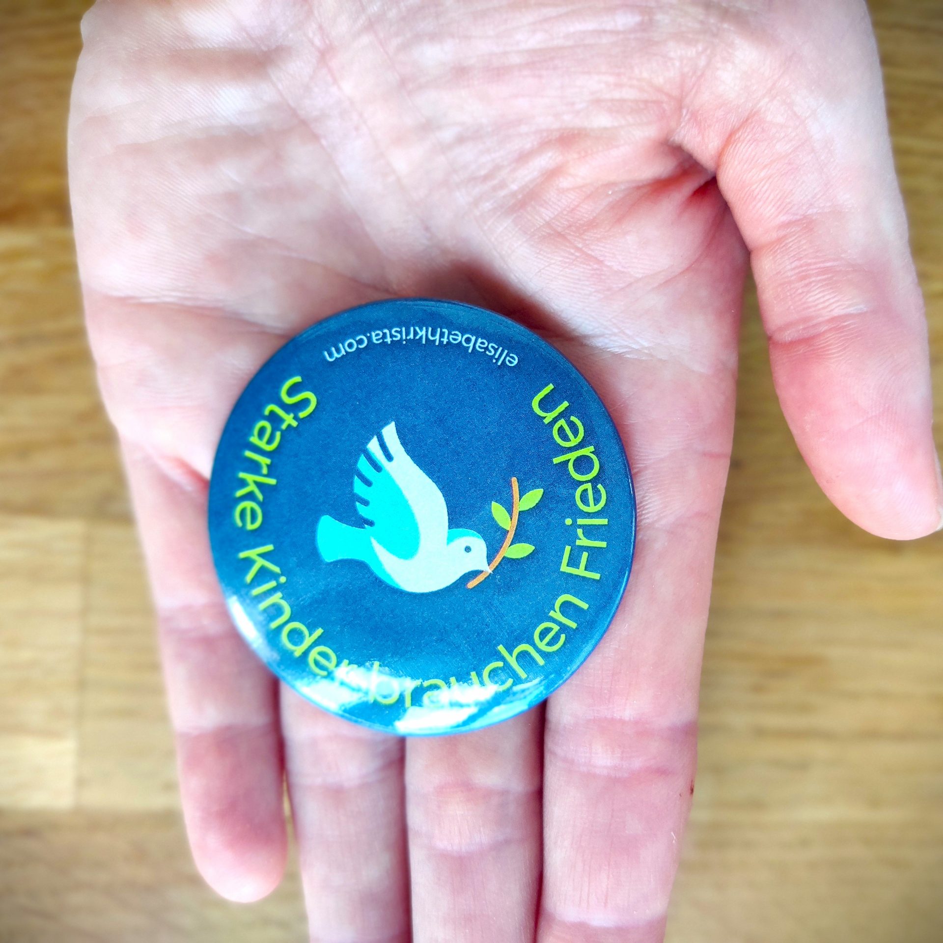 Button "Starke Kinder brauchen Frieden" – Bild 4