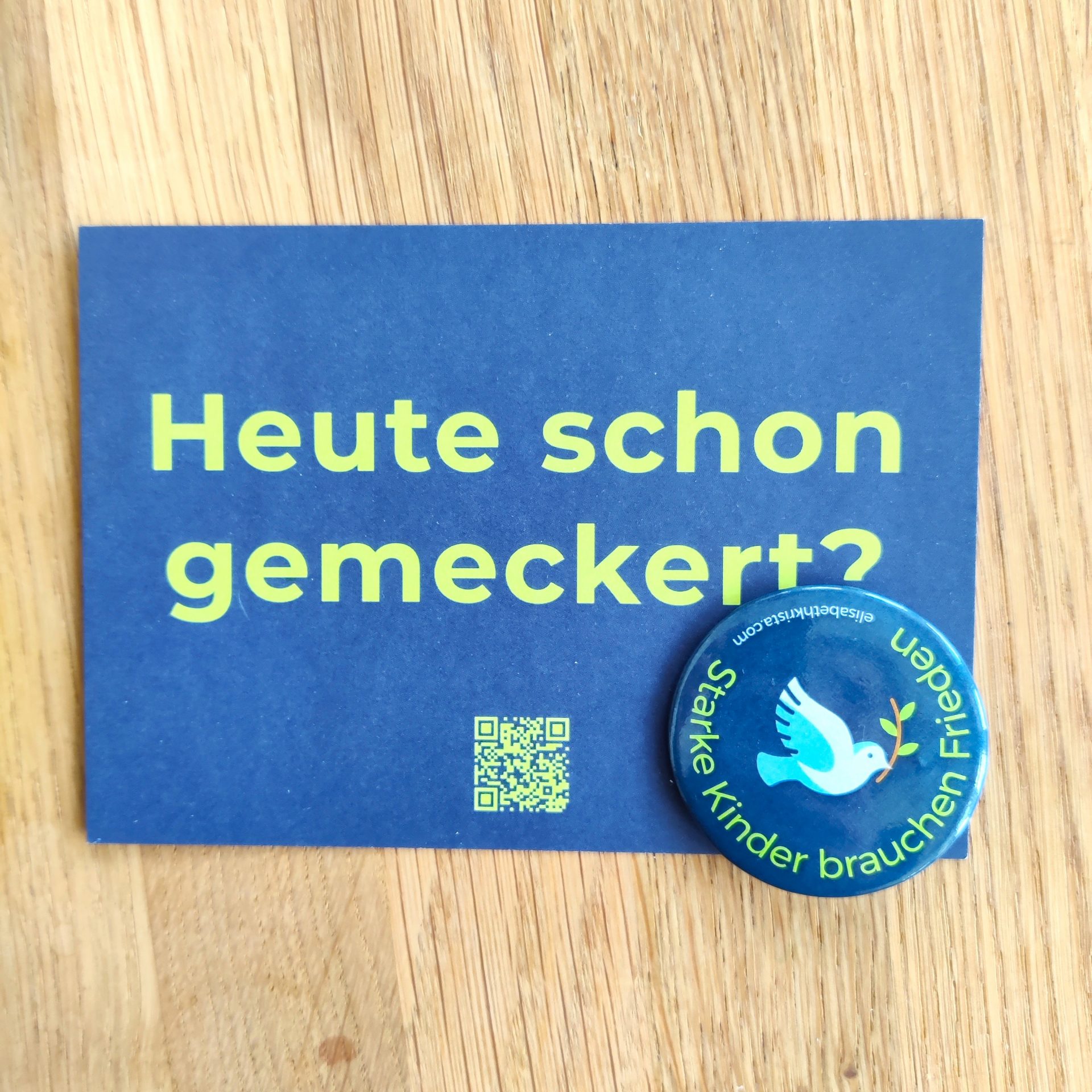 Friedenstaube als Button in blau